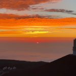 Suppasit Jongcheveevat Instagram - Sunset at the top of the tallest mountain in the world (from base to peak) 🌄 Mauna Kea Observatory