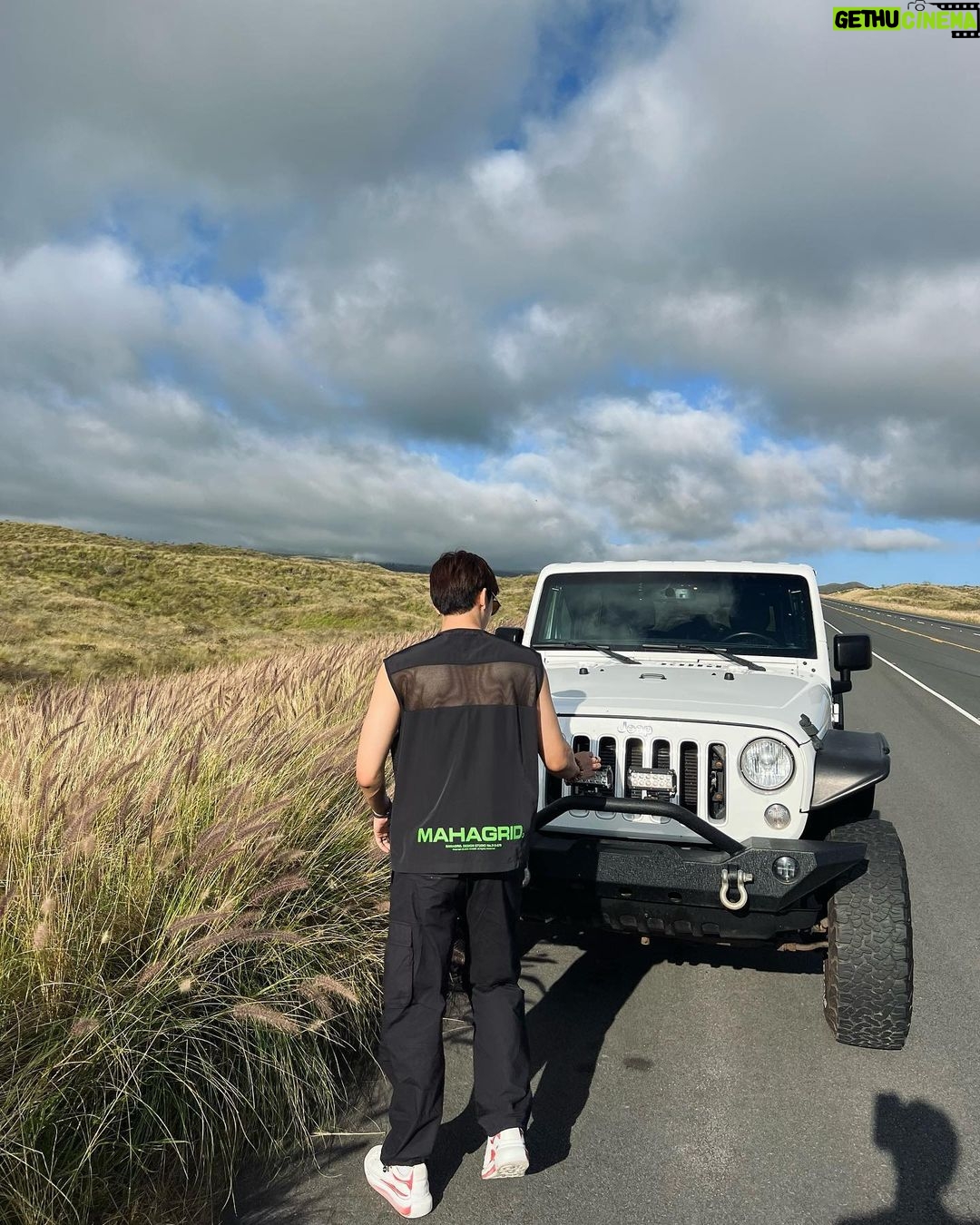 Suppasit Jongcheveevat Instagram - Need a ride? Rainbow Falls, Big Island, Hawaii