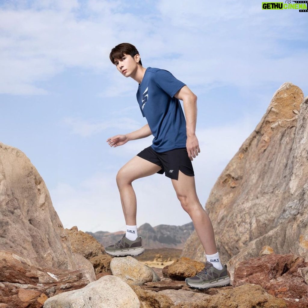 Suppasit Jongcheveevat Instagram - Run Run Run #SkechersTH #GoRun #MaxCushioning #Trail