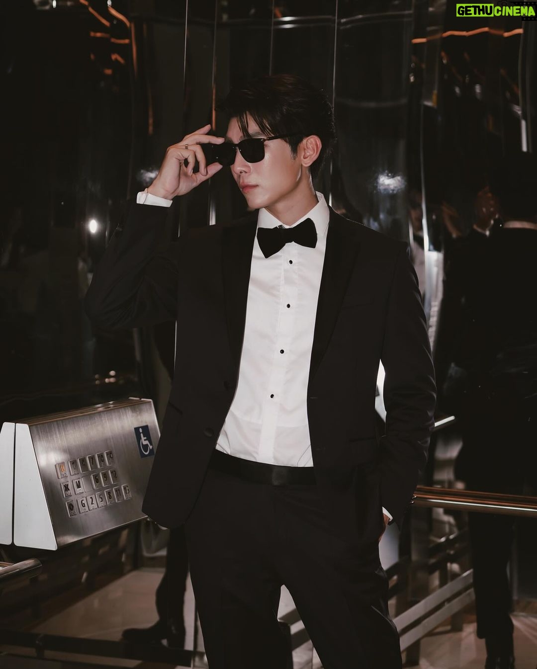 Suppasit Jongcheveevat Instagram - I’m the BOSS 🌹 #equinoxsummer24 Emsphere at EM District