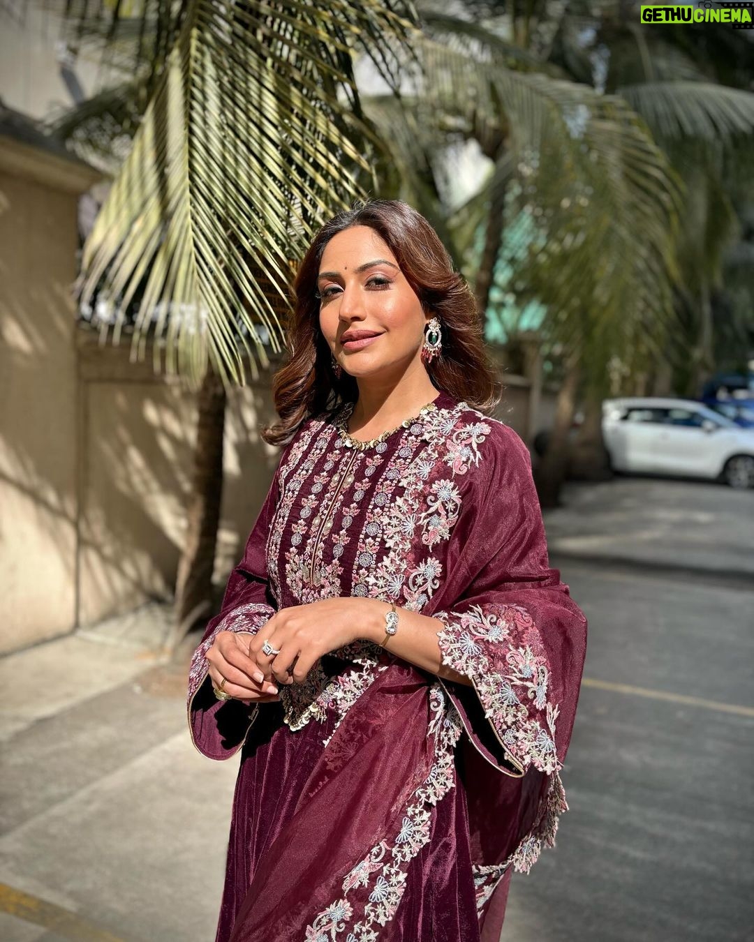 Surbhi Chandna Instagram - For Rakshak - Indias Braves Chapter 2 Promotions Wearing @inej.in @ascendcommunication Jewels @vasundharajewelry Managed and Styled by @pranavi_chandna Makeup @makeupbyashokchandra Hair @hairbyzeba Show Dekha ke Nahi ??