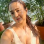 Surveen Chawla Instagram – I see Daylight ! I see me! And I see each one of you beautiful women around me! Do you see you?🤍
#happywomensday