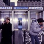 Susana Giménez Instagram - Con @ricardodarinok en nuestro primer viaje juntos a New York , nos reímos sin parar, como siempre… #tbt #newyork #moments #friends #friendshipgoals #phone #goodtimes #style #susanagimenez New York, New York