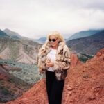 Susana Giménez Instagram - Hoy Viajamos a: San Salvador de Jujuy, mi última visita fue para grabar los títulos del programa en el año 2003. #suviajes #jujuy #purmamarca #cerrrosietecolores #susanagimenez #moments #flashbackfriday Jujuy, Argentina