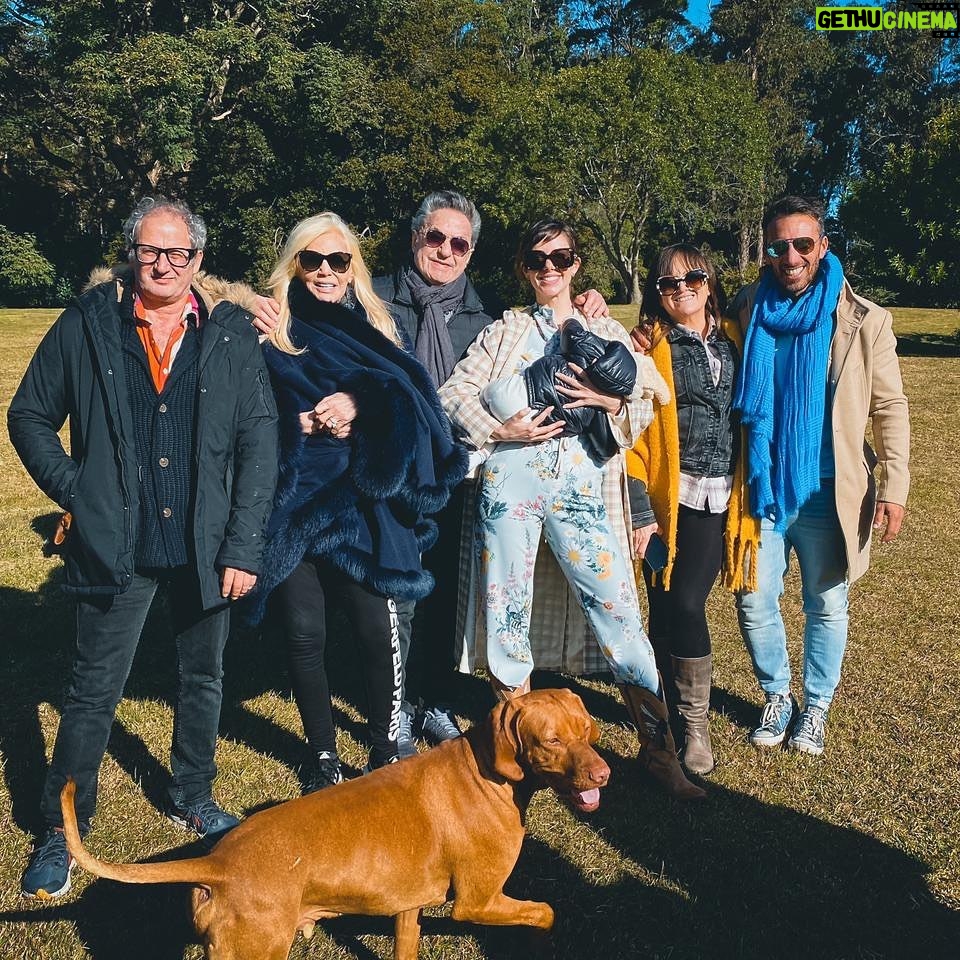 Susana Giménez Instagram - Elenco de Piel de Judas. Después del asado, salimos a caminar. Día divino en todo sentido. @rgbredes 🎭