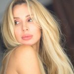 Svetlana Loboda Instagram - сегодня особенно хочется нежности….бывают такие дни… а тебе чего хочется , если прислушаться ?