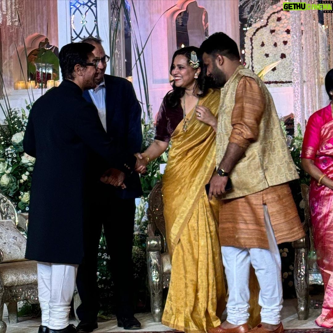 Swara Bhaskar Instagram - Itβs giving Desi Gilded Age.. β¨β¨β¨ In @anavila_m sari with @jewellerybysuparnamalik from my wedding trousseau ππ . Make Up: @devikajodhani Hair: @stylistsony Photos: @kvenayaak Jio World Convention Centre