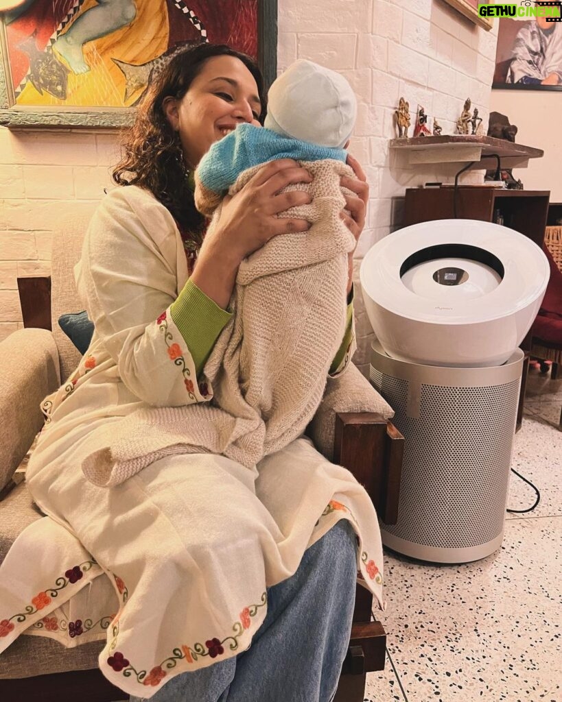 Swara Bhaskar Instagram - My baby was born two weeks before Delhi’s AQI levels soared to hazardous. And a whole new worry was introduced into my life? How should I protect my little one from something as pervasive and basic and all encompassing as AIR! Thankfully @dyson @dyson_india ‘s new air purifier ‘The Dyson Purifier Big + Quiet Formaldehyde’ which covers an area of 1100 sq. Ft. Is the godsend I needed. Efficient and most importantly quiet, it purifies the air silently so my baby can take her naps and feeds undisturbed. An LED screen to tell you AQI levels and other info and a remote to adjust settings to your own comfort. Best buy ever, especially for a family with kids!! 💙🤗✨ #notanad #mammareccomends #DysonHome #DysonIndia #DysonPurifier #DysonBigandQuiet #Gifted New Delhi