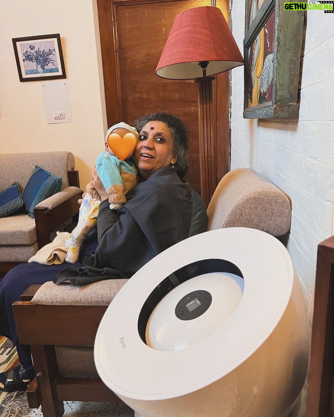 Swara Bhaskar Instagram - My baby was born two weeks before Delhi’s AQI levels soared to hazardous. And a whole new worry was introduced into my life? How should I protect my little one from something as pervasive and basic and all encompassing as AIR! Thankfully @dyson @dyson_india ‘s new air purifier ‘The Dyson Purifier Big + Quiet Formaldehyde’ which covers an area of 1100 sq. Ft. Is the godsend I needed. Efficient and most importantly quiet, it purifies the air silently so my baby can take her naps and feeds undisturbed. An LED screen to tell you AQI levels and other info and a remote to adjust settings to your own comfort. Best buy ever, especially for a family with kids!! 💙🤗✨ #notanad #mammareccomends #DysonHome #DysonIndia #DysonPurifier #DysonBigandQuiet #Gifted New Delhi