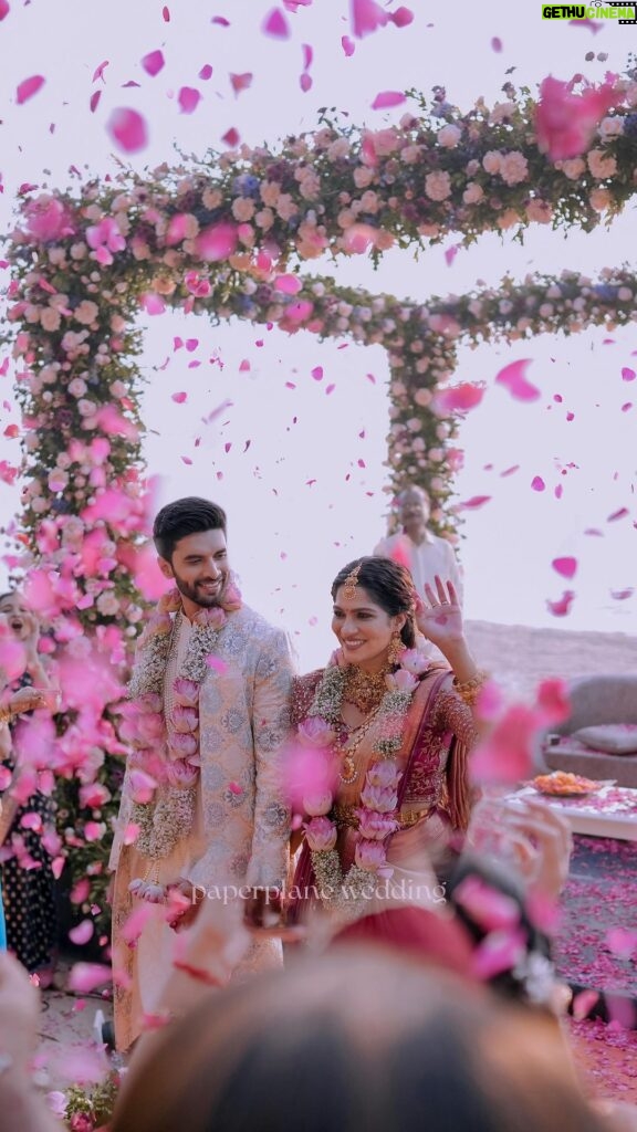 Swasika Instagram - The actual scenes on our wedding day 🥰. We want to thank our family and friends for cheering and being for us on this precious day of ours 24-1-24❤️❤️♾️♾️PS FOREVER 😊 Video by @swapnatreasa