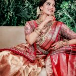 Swasika Instagram - Bride : @swasika The beauty of this bridal look is created where traditional look met with modern fashion. A special thanks to @Kanjeevaram_ for the stunning saree. Heart felt gratitude to @abilashchickumakeupartist for making this dream into a real moment. For Order confirmation please whatsapp +91 9895019718.[whastapp only] Blouse and dupatta @jazaashdesignstudio Saree @kanchivaram.in Special mention @malluverity for the video #jazaash #2024designs #jazaashoutfits #celebritybride #swasika #sareefashion #keralastyle #bridesofjazaash #traditional #indiancouture #loveislove #love #instagram #fashion #fashiondesigner #handmade #dupattaveil #instagood #instadaily #indiancraftsmanship #instafashion #instafamily #keralawedding #bridesofindia #bridesofkerala.