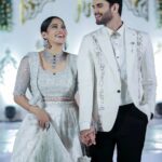 Swasika Instagram - Joined in love, surrounded by joy, family celebrates a wedding filled with happiness and endless blessings.The celebrations will continue.. PS FOR EVER Camera and editz @abi_fine_shooters MUA & Styling @abilashchickumakeupartist Swasikas Costume @jazaashdesignstudio Accessories @goodwillcollectionskerala Styling for Prem @amal_gop Outfit for prem @life_of_colours_ Mua for prem @makeoverbykichu #swasikavj #swasika #premjacob #ps4ever #celebritywedding