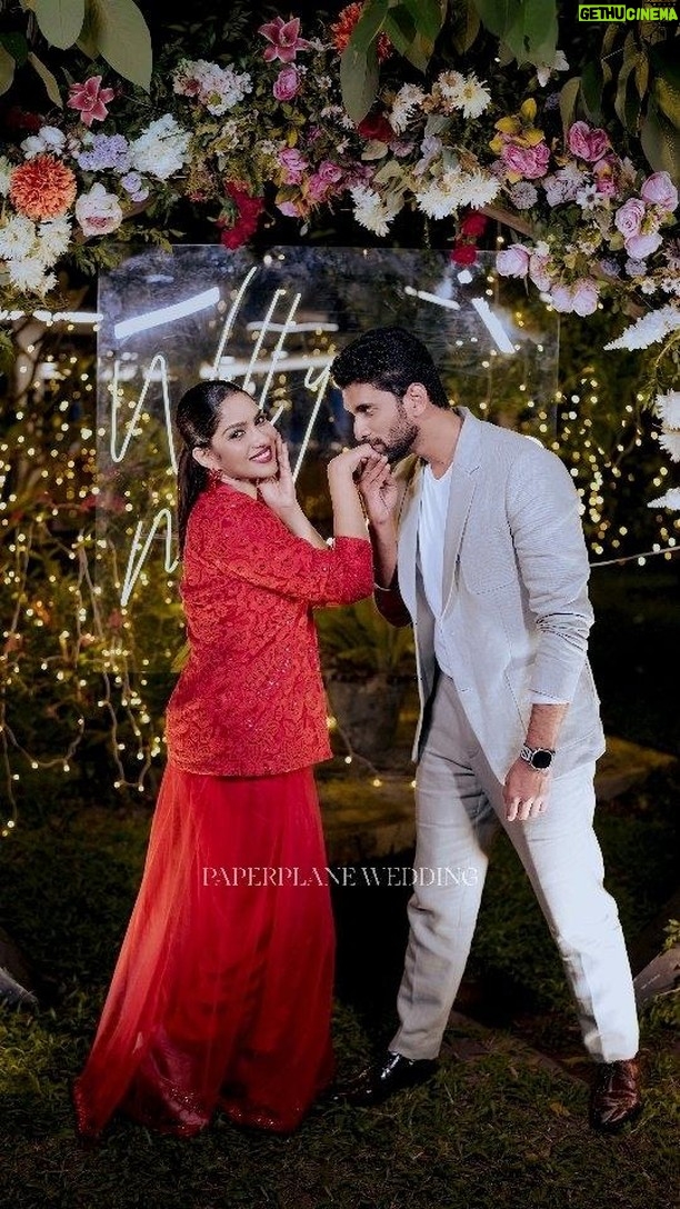 Swasika Instagram - #PS FOREVER @swasikavj &@premjacob06 Makeup: @abilashchickumakeupartist Costume Swasika: @thantrek.design.couture Pream: @men_in_q_wedding Styling: @amal_gop Events @pakyoweddings #swasikavj #pream #paperplanewedding Kochi, India