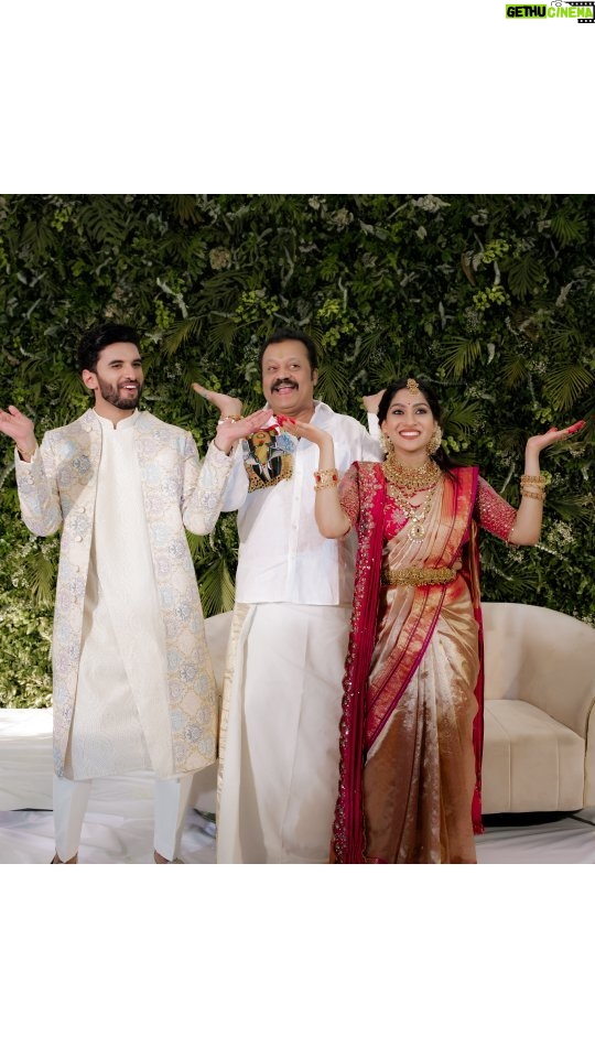 Swasika Instagram - Grateful to Suresh Chettan @sureshgopi for gracing our wedding with his presence, blessings, and dance moves. Your role as a big brother has filled our hearts with joy. We cherish your simplicity and loving nature. Thank you for making our day extra special! Mua for Swasika : @abilashchickumakeupartist Mua for Prem : @makeoverbykichu Styling for swasika: @abilashchickumakeupartist Styling for prem: @amal_gop Special thanks : @nithinsuresh_su Blouse and dupatta : @jazaashdesignstudio Saree : @kanchivaram.in Prem's dress : @men_in_q_wedding Ornaments: @ttdevassy Garland: @blackgold_designingstudio Photography: @weddingbellsphotography #swasikavj #swasika #premjacob #wedding #ps4ever #swasamay #sureshgopi