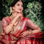 Swasika Instagram - My Sign For My Dearest @swasikavj 😍 📷 @abi_fine_shooters . A stunning saree design from @kanchivaram.in and @jazaashdesignstudio did the blouse works by matching with the saree with instructions by the stylist @abilashchickumakeupartist by putting all his efforts to bring out the details in it along with a hand embellished dupatta design to enhance her look in this saree in a traditional kerala style. A big salute to @abilashchickumakeupartist for all your efforts and the lovely styling. Jewellery @ttdevassy
