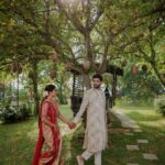 Swasika Instagram - PREM&SWASIKA Rhythms_of_Romance❤️❤️ Photography: @weddingbellsphotography Shot on : @canonindia_official (R5) Mua for Swasika : @abilashchickumakeupartist Mua for Prem : @makeoverbykichu Styling for swasika: @abilashchickumakeupartist Styling for prem: @amal_gop Special thanks : @nithinsuresh_su Blouse and dupatta : @jazaashdesignstudio Saree : @kanchivaram.in Prem’s dress : @men_in_q_wedding Ornaments: @ttdevassy Garland: @blackgold_designingstudio Events. @oyster_events_ #swasikavj #swasika #premjacob #wedding #ps4ever #swasamay #vibewithcanon Indriya Beach Resort and Spa, Cherai, Kochi