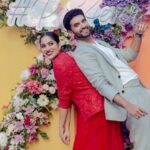 Swasika Instagram – The beginning of forever !
Mua : @abilashchickumakeupartist
Swasikas Costume: @thantrek.design.couture
Prem’s Costume: @men_in_q_wedding
Styling: @amal_gop
Photography: @paper_plane_wedding
Events : @pakyoweddings
#ps4ever #swasikavj #premjacob #swasamay
#swasika #prem #cocktailparty