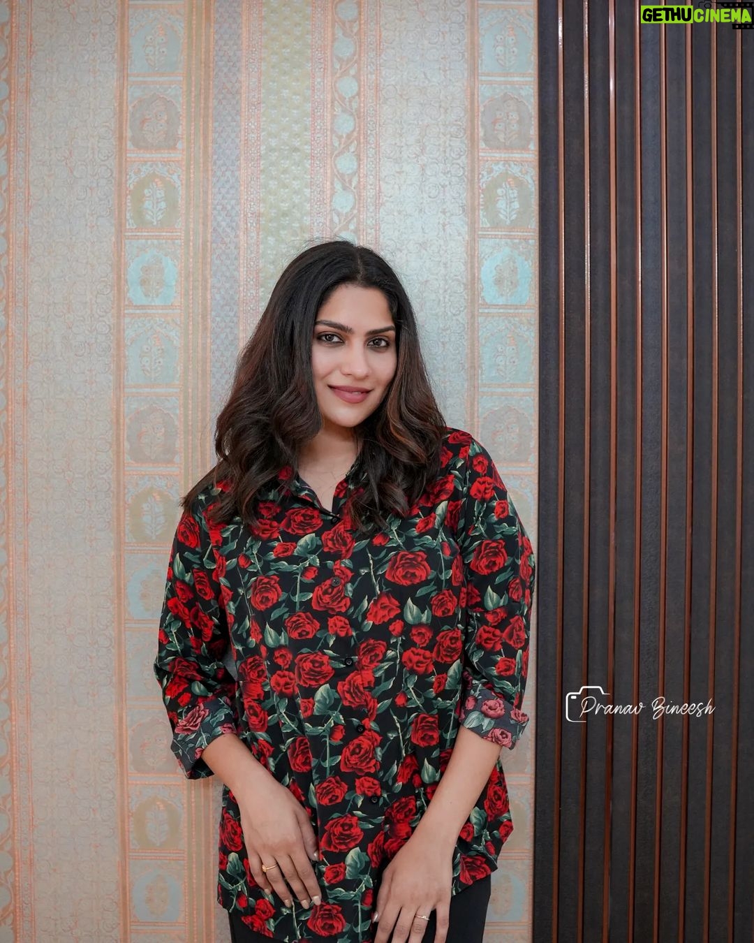 Swasika Instagram - @swasikavj . . . . #swasika #swasikavj
