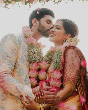 Swasika Instagram - We decided to do life together ❤️
Mua for Swasika : @abilashchickumakeupartist
Mua for Prem : @makeoverbykichu 
Styling for swasika: @abilashchickumakeupartist
Styling for prem: @amal_gop
Special thanks : @nithinsuresh_su
Blouse and dupatta : @jazaashdesignstudio
Saree : @kanchivaram.in
Prem's dress : @men_in_q_wedding
Ornaments: @ttdevassy
Garland: @blackgold_designingstudio
Photography: @weddingbellsphotography 
Events. @oyster_events_ 

#swasikavj #swasika #premjacob #wedding #ps4ever #swasamay