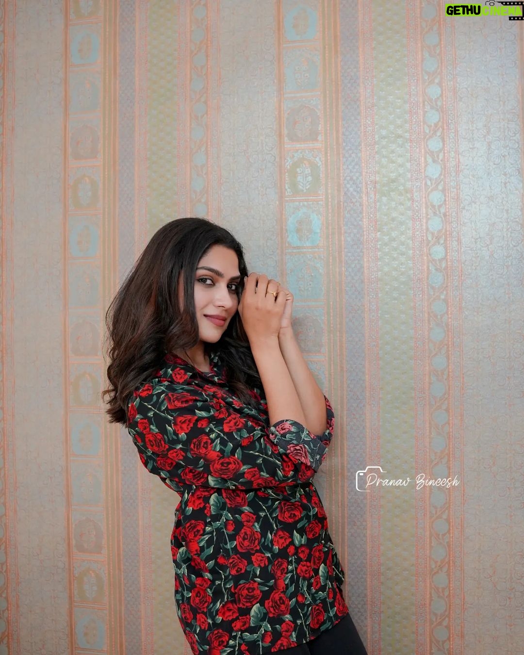 Swasika Instagram - @swasikavj . . . . #swasika #swasikavj