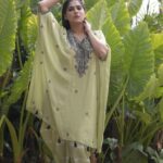 Swasika Instagram - The lush green ! Mua : @sreegeshvasan_makeupartist Stylist : @tharunya_vk Wearing : @denairaboutique Photography: @mojin_thinavilayil #swasika #swasikavj #green #greenlove