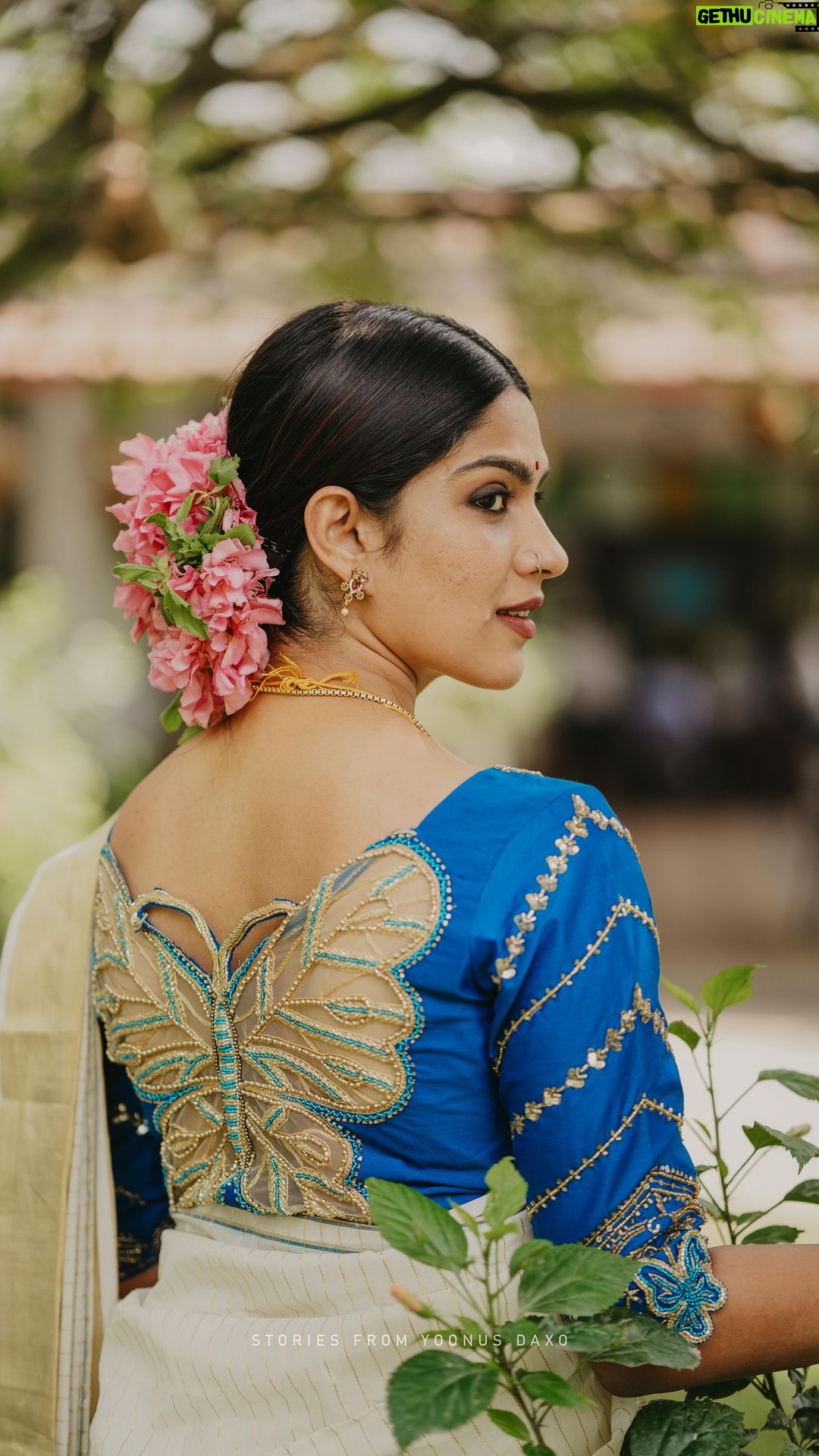 Swasika Instagram - Bride @swasikavj Styling @nithinsuresh_su Mua @shimila_makeupstories_ Blouse @minnaram_designer_boutique Set saree @ar_handlooms_kuthampully Vediography @stories_by_daxo #swasikavj -#wedding #styling #styledbynithinsuresh Kochi Kerela, India