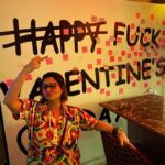 Swastika Mukherjee Instagram – Single people !! Fucking rejoice 💃🏽🙌🏽 Bandra Mitron
