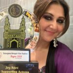 Swastika Mukherjee Instagram – We are the happiest when we receive accolades for our hard work. 
I just got TWO 🌹🌹
Best supporting actress JURY 
Best supporting actress POPULAR 
for my film #BijoyarPore at the Telengana Bengali Film Festival. 
Thank you @abhijitsridasofficial for trusting me with Mrinmoyee. 
A film is always a team effort. 
It’s a win for the team.
.
Thank you @sumanakanjilal di for having me over. And cheers to the entire team of @bangaleesamity_hyderabad for the warmth and love 💝
Thank you @nupurkanoi for being there with me on my special day. 

Outfit – @nupurkanoiofficial @nupurkanoi 
Make up – @prosenjit4867 
Hair – yours truly Hyderabad