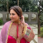 Swastika Mukherjee Instagram – Because the scenic beauty of Dhaka called for some pictures.  This gorgeous suit is by @tul_palav  all the way from Kashmir 🌸🌸

#dhakadiaries💕 #shajuguju Dhaka, Bangladesh