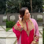 Swastika Mukherjee Instagram – Because the scenic beauty of Dhaka called for some pictures.  This gorgeous suit is by @tul_palav  all the way from Kashmir 🌸🌸

#dhakadiaries💕 #shajuguju Dhaka, Bangladesh