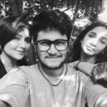 Swastika Mukherjee Instagram - আমাদের পরিবার সিনেমা নিয়ে চলে এসেছে!💛 'বিজয়ার পরে' 🎬 আজ থেকে আপনাদের নিকটবর্তী প্রেক্ষাগৃহে!💚 দেখা হচ্ছে! Book tickets on @bookmyshowin - LINK IN BIO!❤️ @swastikamukherjee13 @kheyac @abhijitsridasofficial @sridasreels @ranajoybhattacharjee @srj_motionpictures #BijoyarPore #InCinemasNow #bengalicinema Kolkata