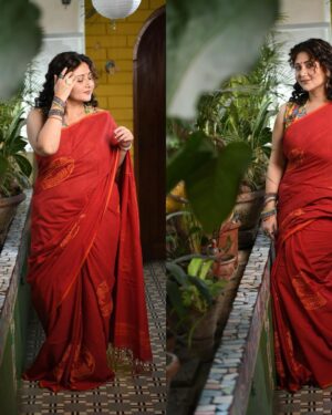 Swastika Mukherjee Instagram - We all wear sarees. I love wearing them everyday. This spring buy this INDIE collection from ANJALI
Be a part of this cause. These saris have been hand block printed by resident artists - people with psychosocial disabilities living in government mental institutions. 

@anjali_mentalhealth is an organisation that works towards the recovery of people with psychosocial disabilities. 
It is a feminist intersectional organisation working towards securing positive mental health for all. 
Thank you @ratnaboli @piya_chakraborty @biswaskathakali for having me on board. 

Presenting the second in their series, LAAL  BAAGH 🐯 
🔹For details contact 
🔺Rakhi +91 8276-805012

MUA: @prosenjit4867 
Hairstylist: @mallicknita.bigbi 
Styling: Swastika Mukherjee 
Photographer: @sarkardebarshi19 
Blouse: @vermilion.getdressed 

#womensday #womensupportingwomen #womeninbusiness #womenfashion #womensday2024