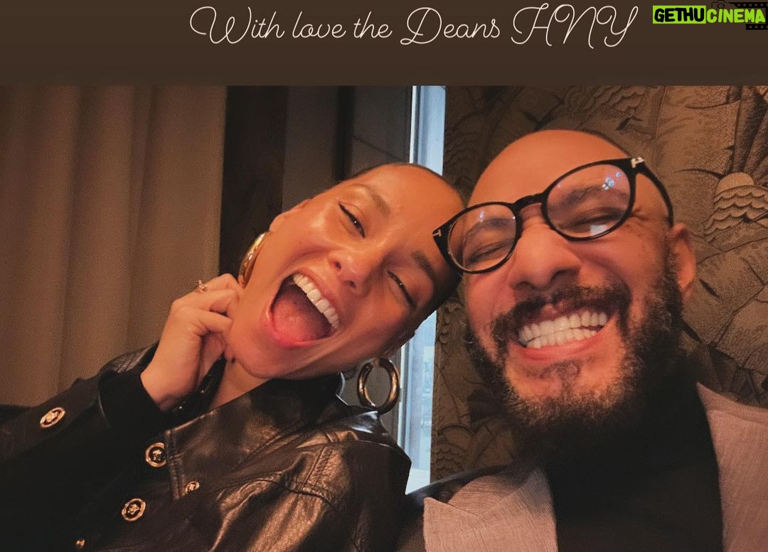 Swizz Beatz Instagram - Happy New Years to you and yours ππππ Simple family love time and good vibrations π€πΎLess noise is more satisfaction π€π€π€ Focused more that ever whatβs your Big plans ???? Love the Deans ππππ