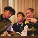 Swizz Beatz Instagram - Happy New Years to you and yours 🎉🎉🎉🎉 Simple family love time and good vibrations 🤌🏾Less noise is more satisfaction 🤍🤍🤍 Focused more that ever what’s your Big plans ???? Love the Deans 🎉🎉🎉🎉