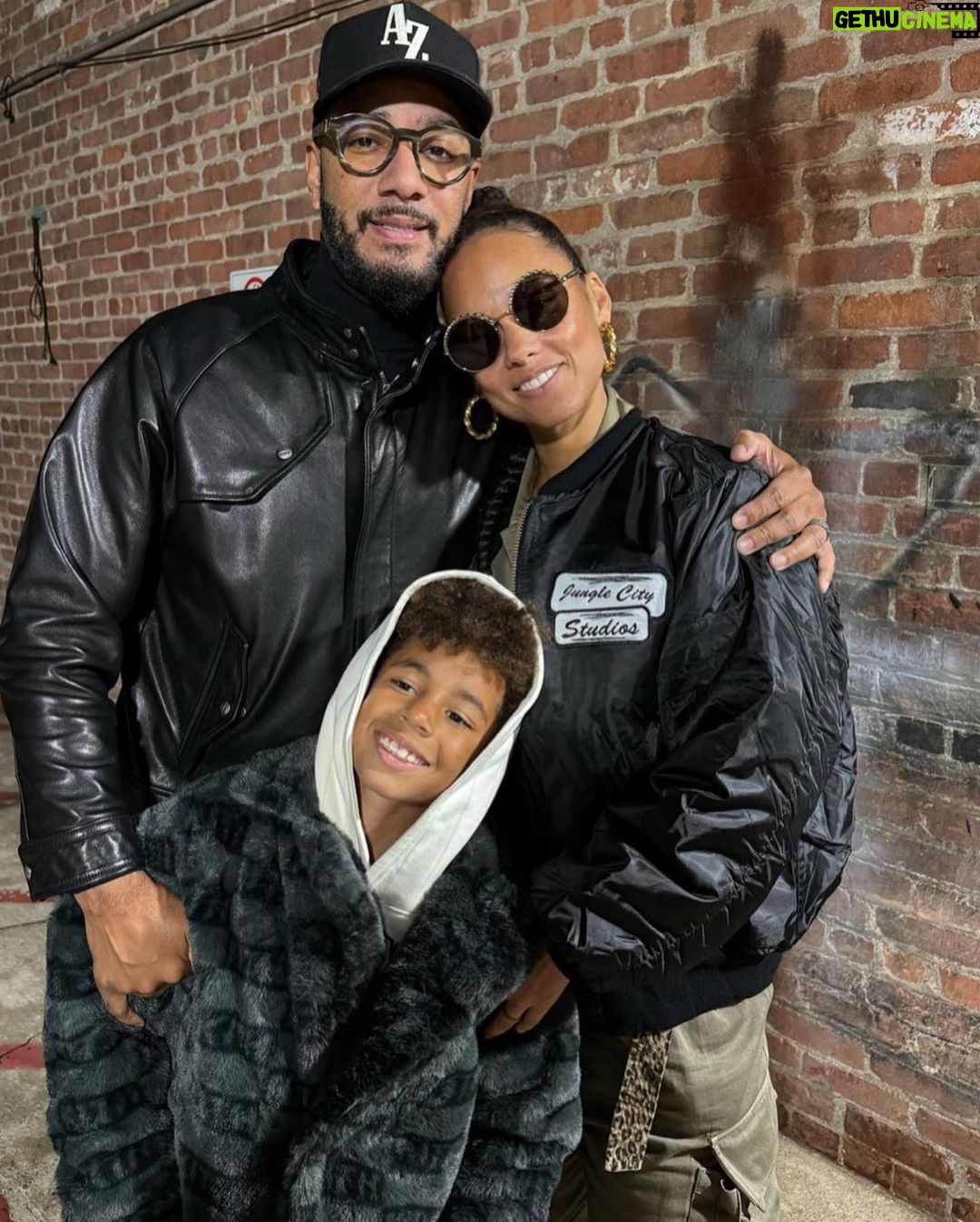 Swizz Beatz Instagram - The other side to Gen is Zen π€πΎ Happy Birthday Gan 9yrs of greatness with pure love π€π€πππππ We love you Bearπ§Έπ§Έπ§Έ