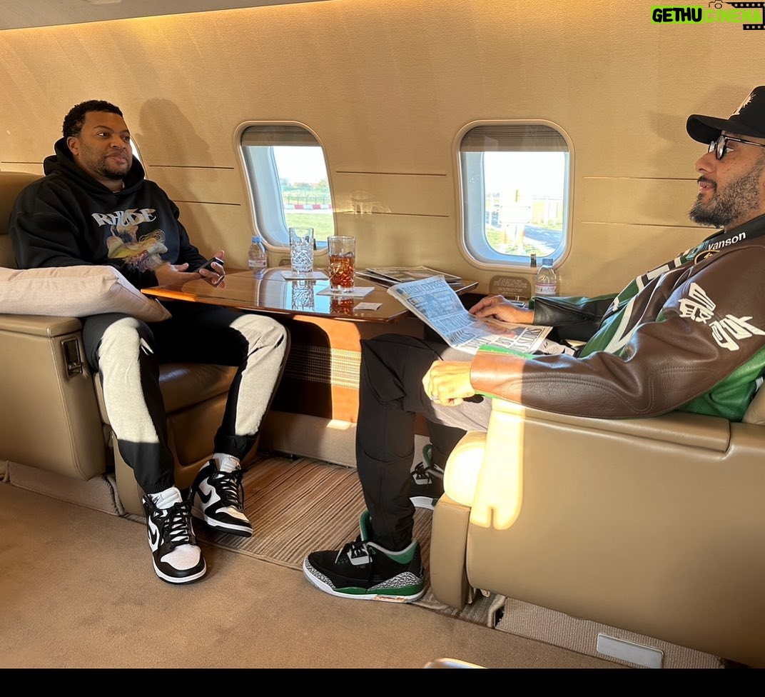 Swizz Beatz Instagram - Happy Birthday to my Libra brother / partner in @producermezcal @snagzforreal ! I wish you many more years King Big love. Also he’s the one that has the Mezcal when y’all hit me about it😮💨😅 Please hit Snags or @producermezcal for it🥳 Blessings and Love 🥳🥳🥳🥳🥳