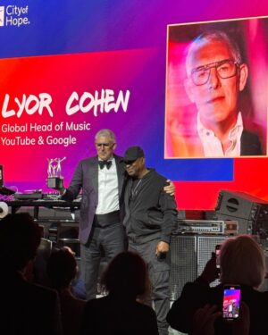 Swizz Beatz Instagram - Last night was a great night for hope and the fight for cancer . Congrats @lyorcohenr for being honored at the 50th anniversary 🙏🏽 @cityofhope 🤍