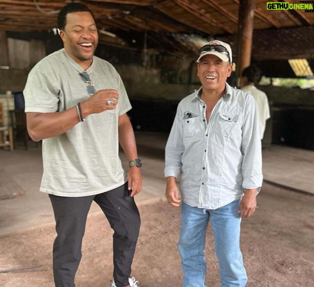 Swizz Beatz Instagram - Happy Birthday to my Libra brother / partner in @producermezcal @snagzforreal ! I wish you many more years King Big love. Also he’s the one that has the Mezcal when y’all hit me about it😮💨😅 Please hit Snags or @producermezcal for it🥳 Blessings and Love 🥳🥳🥳🥳🥳