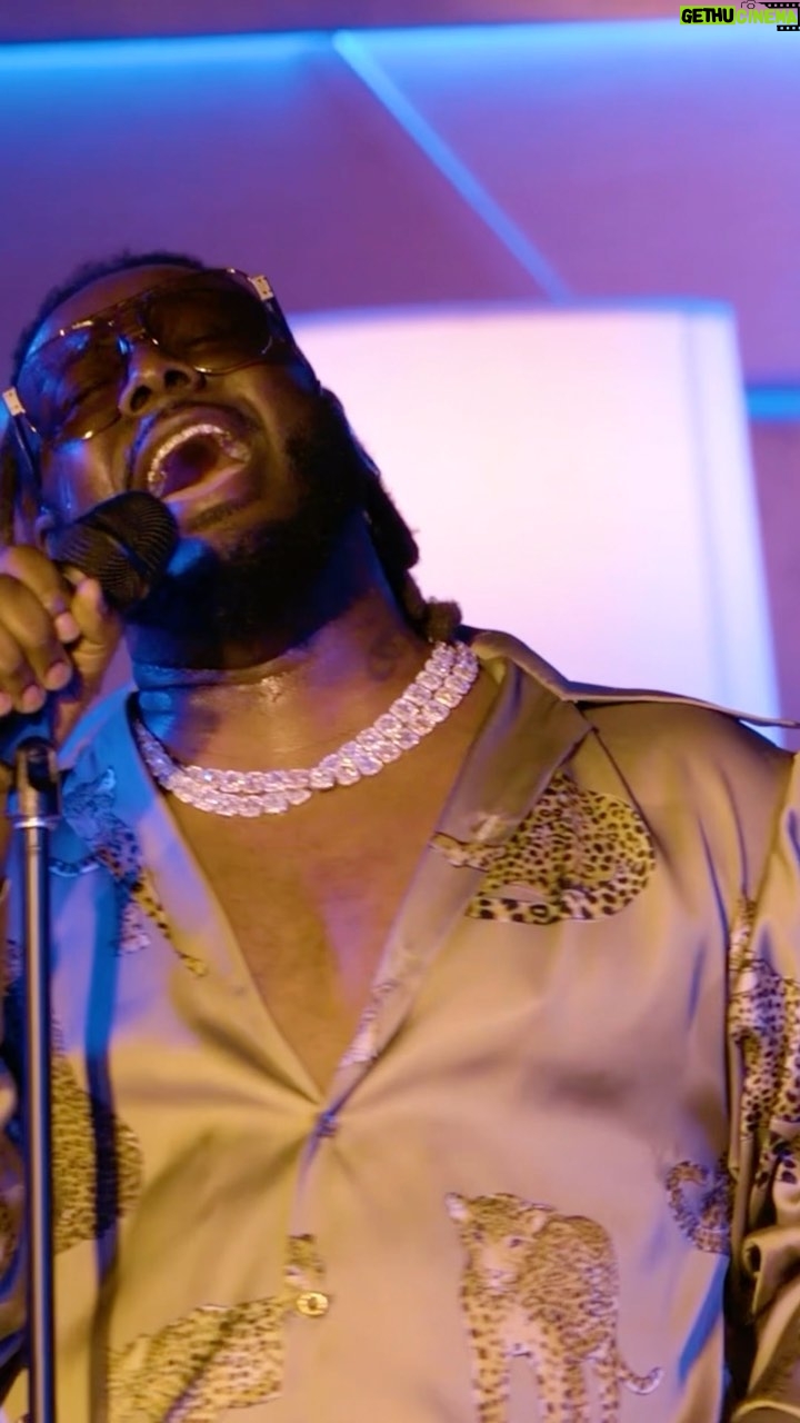 T-Pain - 53.3K Likes - Don’t stop believin ⭐️
#ontopofthecovers