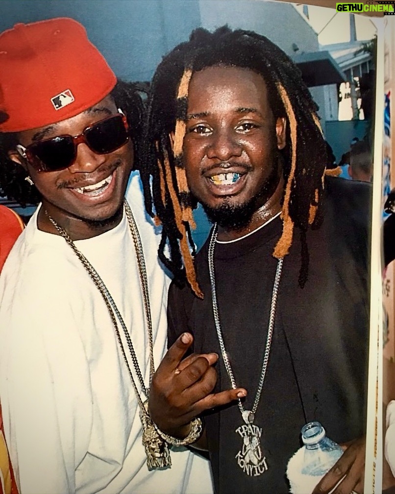 T-Pain Instagram - Found another throwback of me and @youngcash 😂😂 #bluezbrothaz