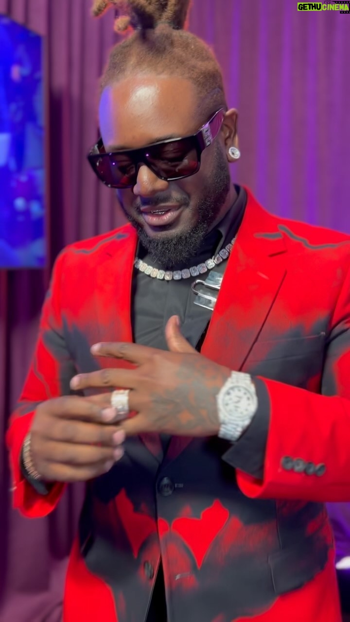 T-Pain Instagram - @tpain might buy us a DRANK after the #SoulTrainAwards cause he sure brought the ICE 🧊