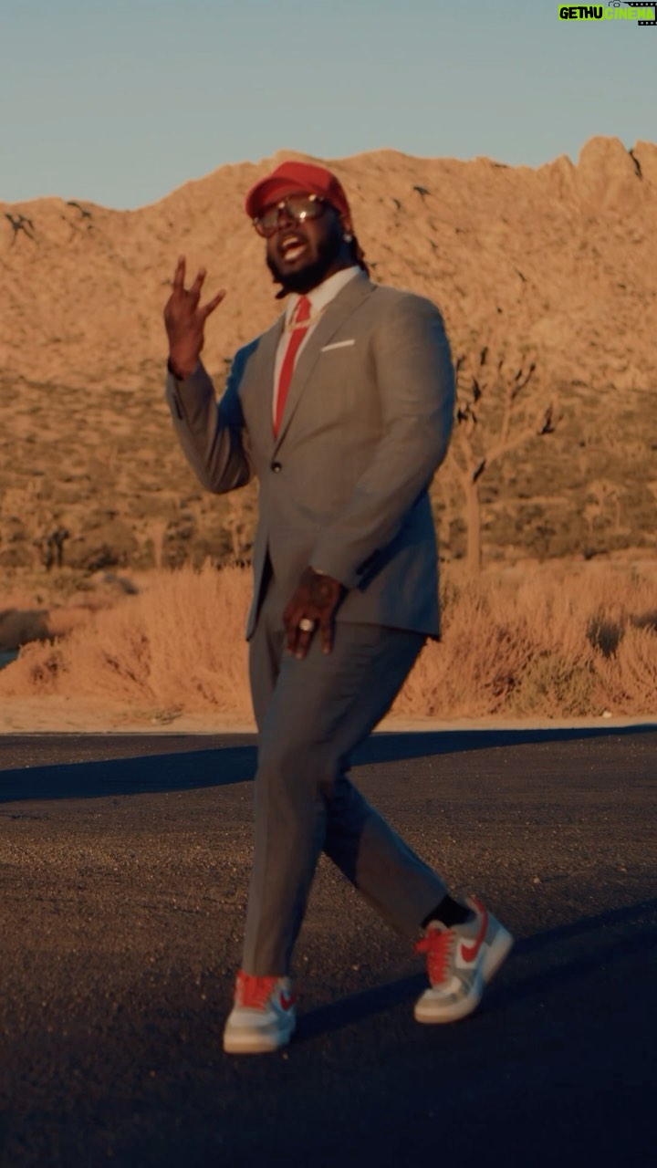 T-Pain - 20.4K Likes - Wanna give @aj_mclean another shout out for making the cameo in my new video 🔥 We gotta make this a thing from now on 😂😂
#thatshowweballin