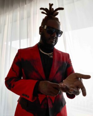 T-Pain Instagram - They’re calling it Legend status, uh-come on ⭐️ 

📸: @bexxfrancois