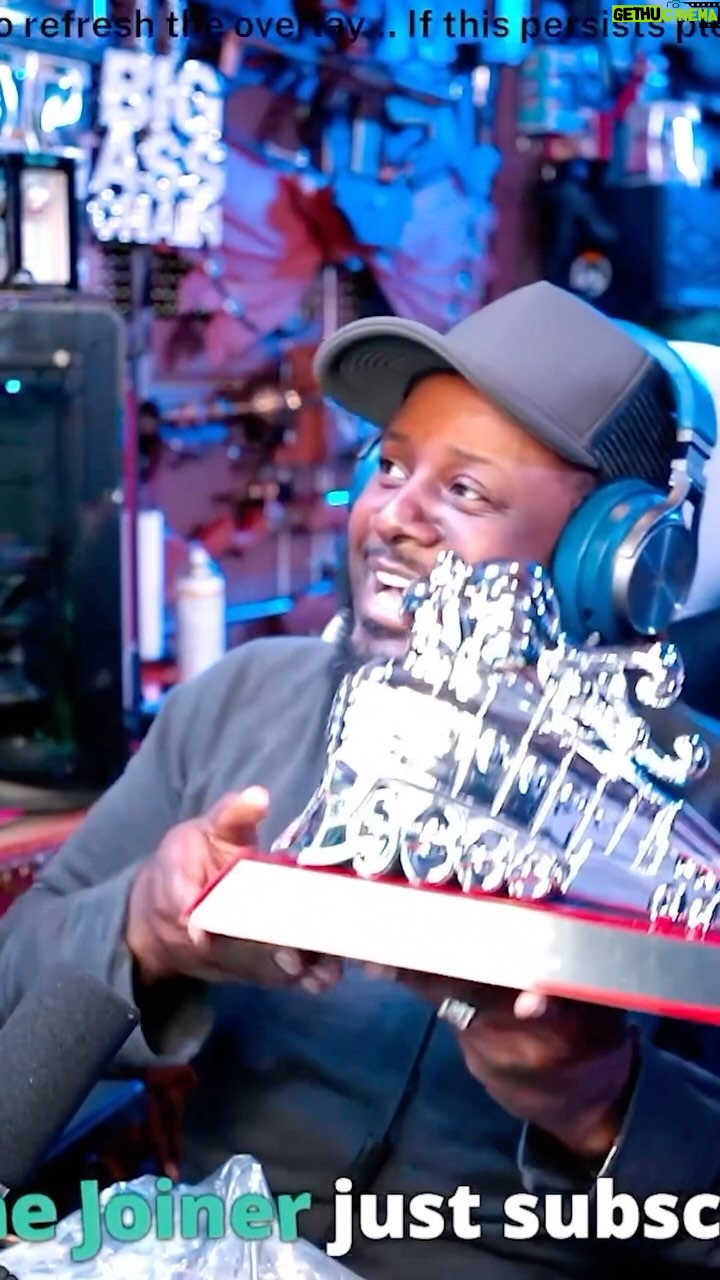 T-Pain Instagram - That @bet Legend Award came in the mail 📬