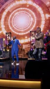 T-Pain Instagram - I PERFORMED WITH EARTH WIND AND FIRE!!! 🔥 Thank you to @superbowlsoulful for this moment Las Vegas, Nevada
