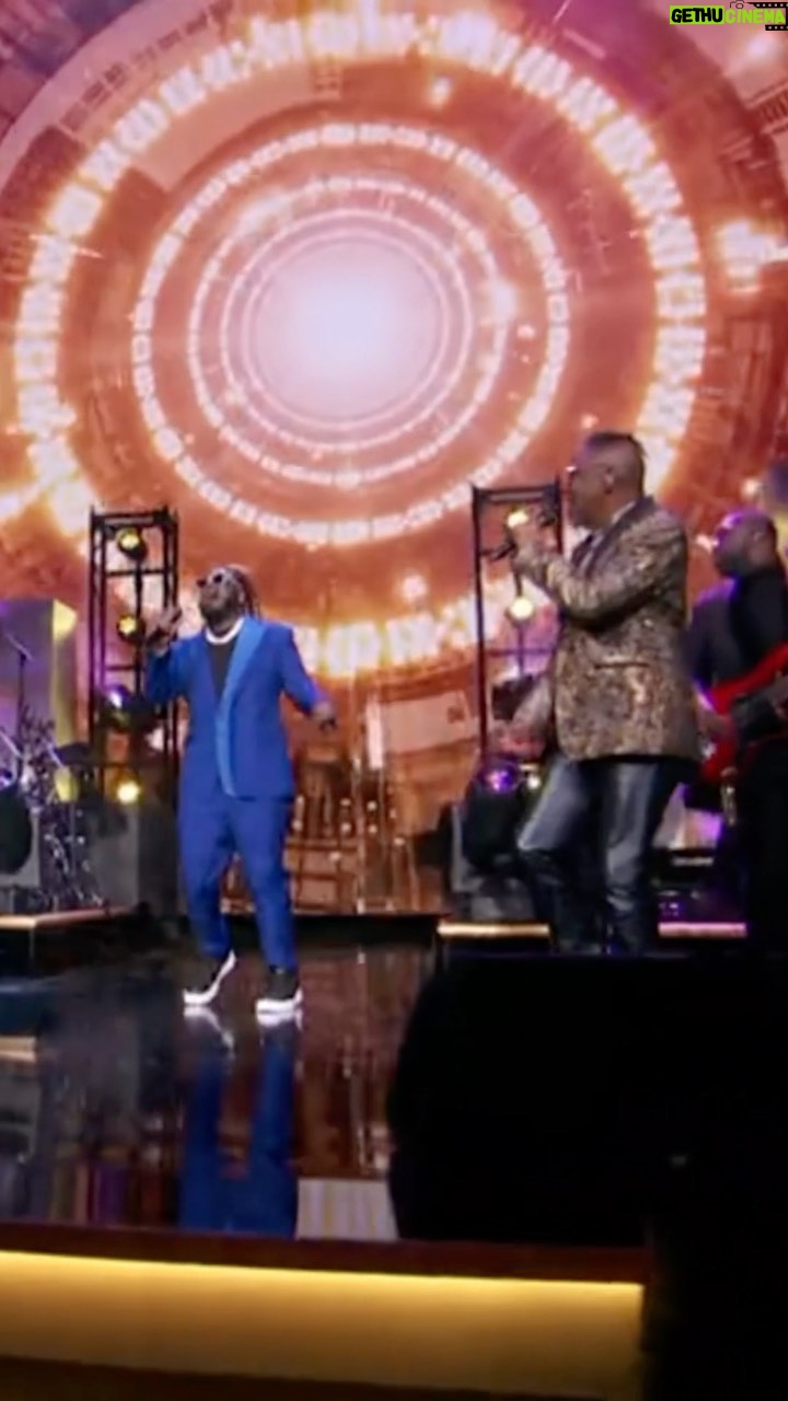 T-Pain - 240.4K Likes - I PERFORMED WITH EARTH WIND AND FIRE!!! 🔥 Thank you to @superbowlsoulful for this moment