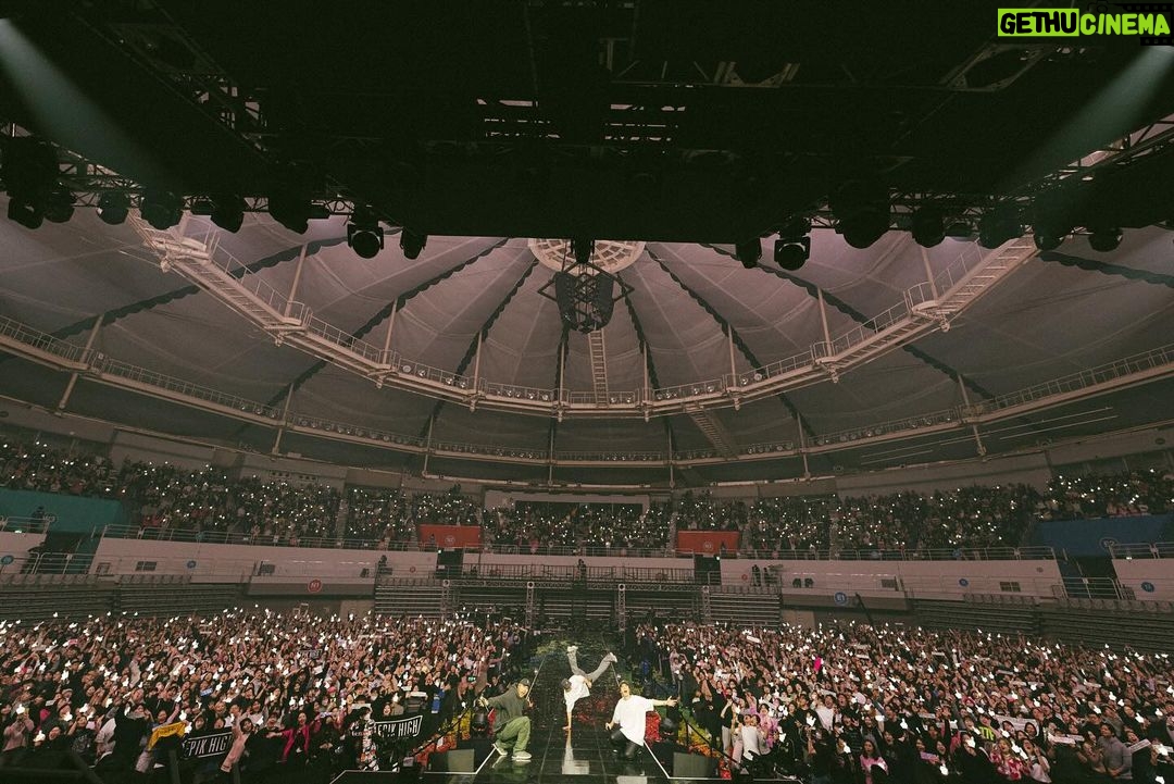 Tablo - 19K Likes - #에픽하이콘서트 2회 관객! 내가 살아본 모든 토요일 중 최고였어요 정말 감사합니다 THANK YOU FOR GIFTING US THE MOST BEAUTIFUL NIGHT OF OUR LIVES
#EPIKHIGHCONCERT #에픽하이 #EpikHigh