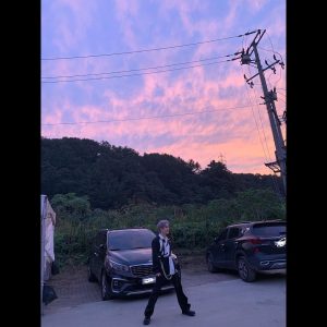 Taemin Instagram - 🍂☁️