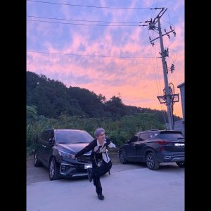 Taemin Instagram - 🍂☁️