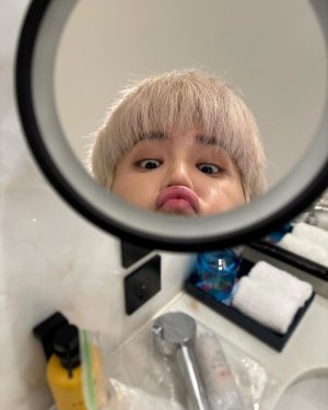 Taeyong Instagram - 我好久没有自拍了，大家觉得怎么样？